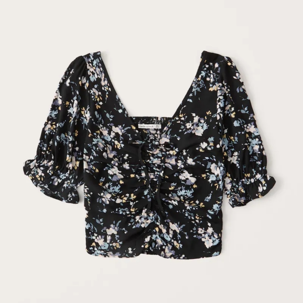 A&F cinched front puff sleeve top